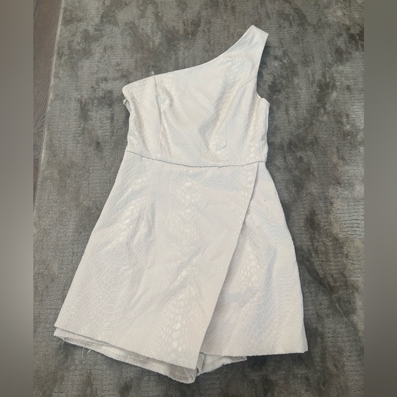 Romper - Picture 1 of 2